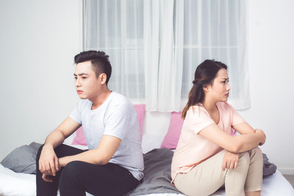 Các cap, stt buồn về gia đình vợ chồng đầy thấm thía là cách để bạn bày tỏ nỗi buồn đến mọi người xung quanh