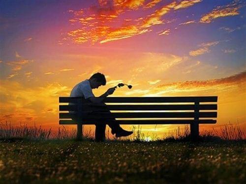 Qua các mẫu caption, stt đơn phương, bạn có thể tìm thấy sự an ủi cho trái tim của mình
