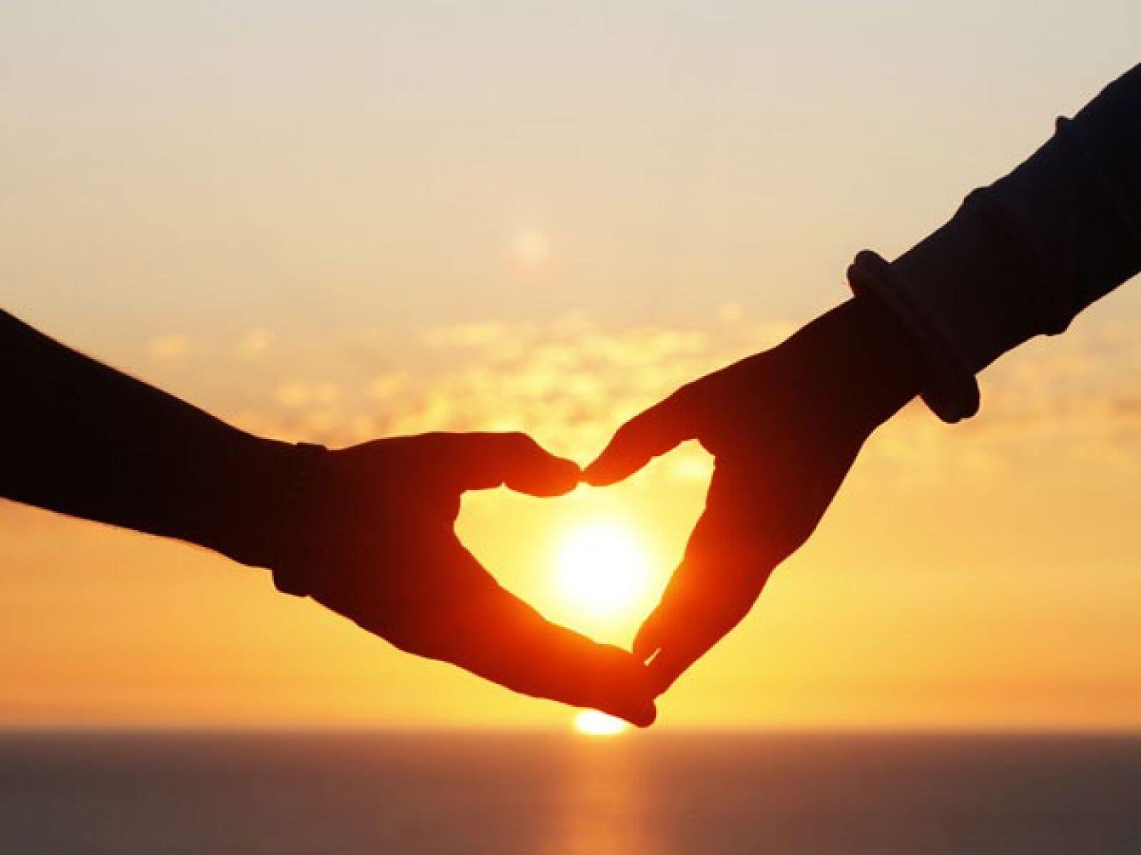 Những mẫu caption, stt hài hước về tình yêu sẽ giúp bạn thu hút ánh nhìn của crush