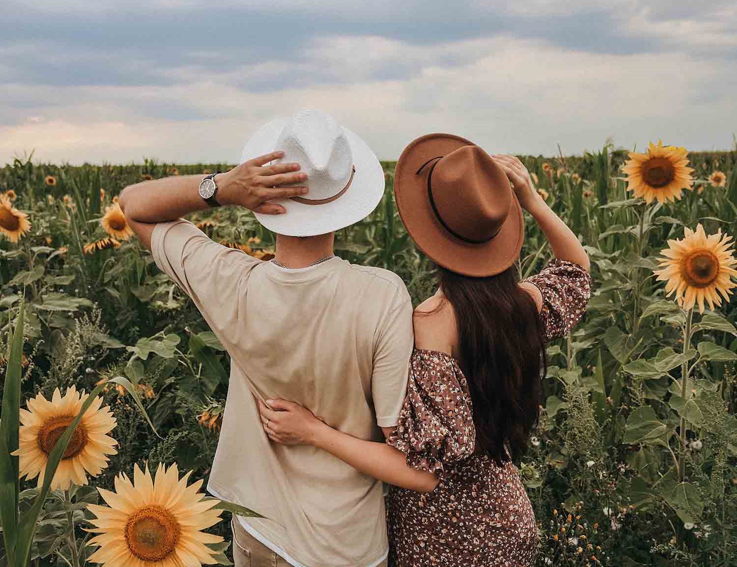 Những mẫu caption, stt tán gái ngọt ngào, lãng mạn sẽ khiến trái tim cô ấy rung rinh