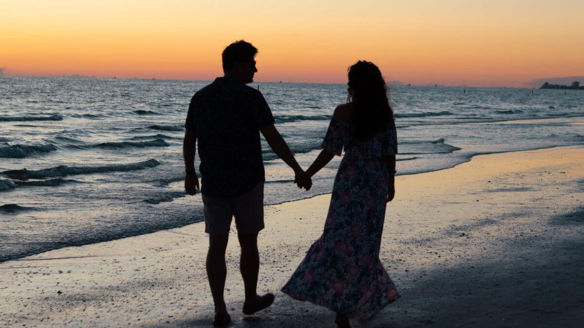 Những cap, stt Valentine dành cho bạn trai sẽ thay bạn thể hiện tình cảm đến anh ấy